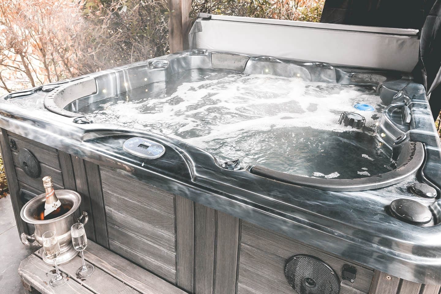 Europese luxe, Airbnb Finds: Drie goedkope villa&#8217;s met jacuzzi