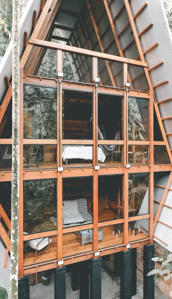 Boomhut in Rio de Janeiro, <strong>Airbnb Finds:</strong> hide &#038; seek boomhut in de jungle van Rio