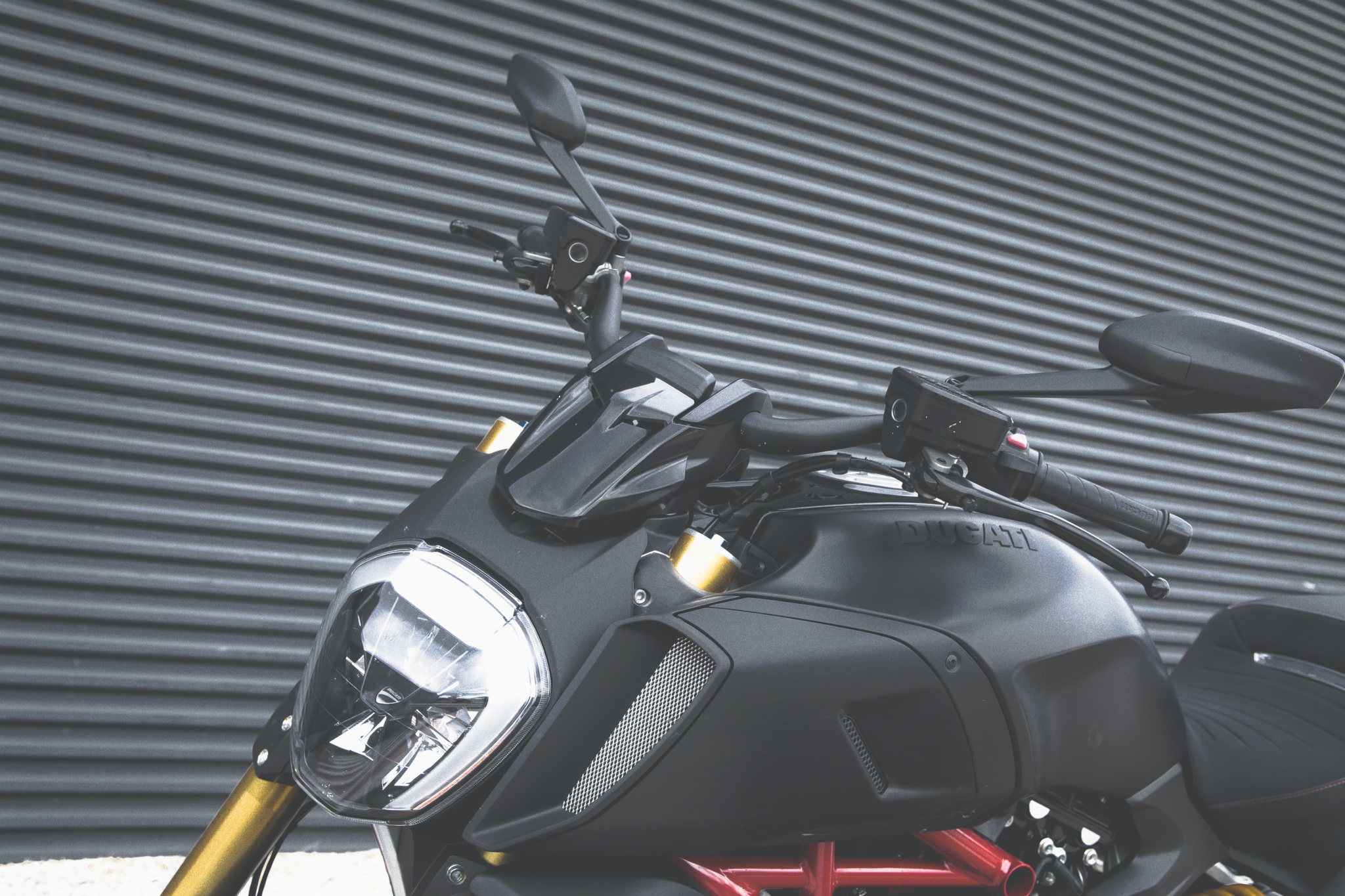 Ducati Diavel 1260 S 2019 licht