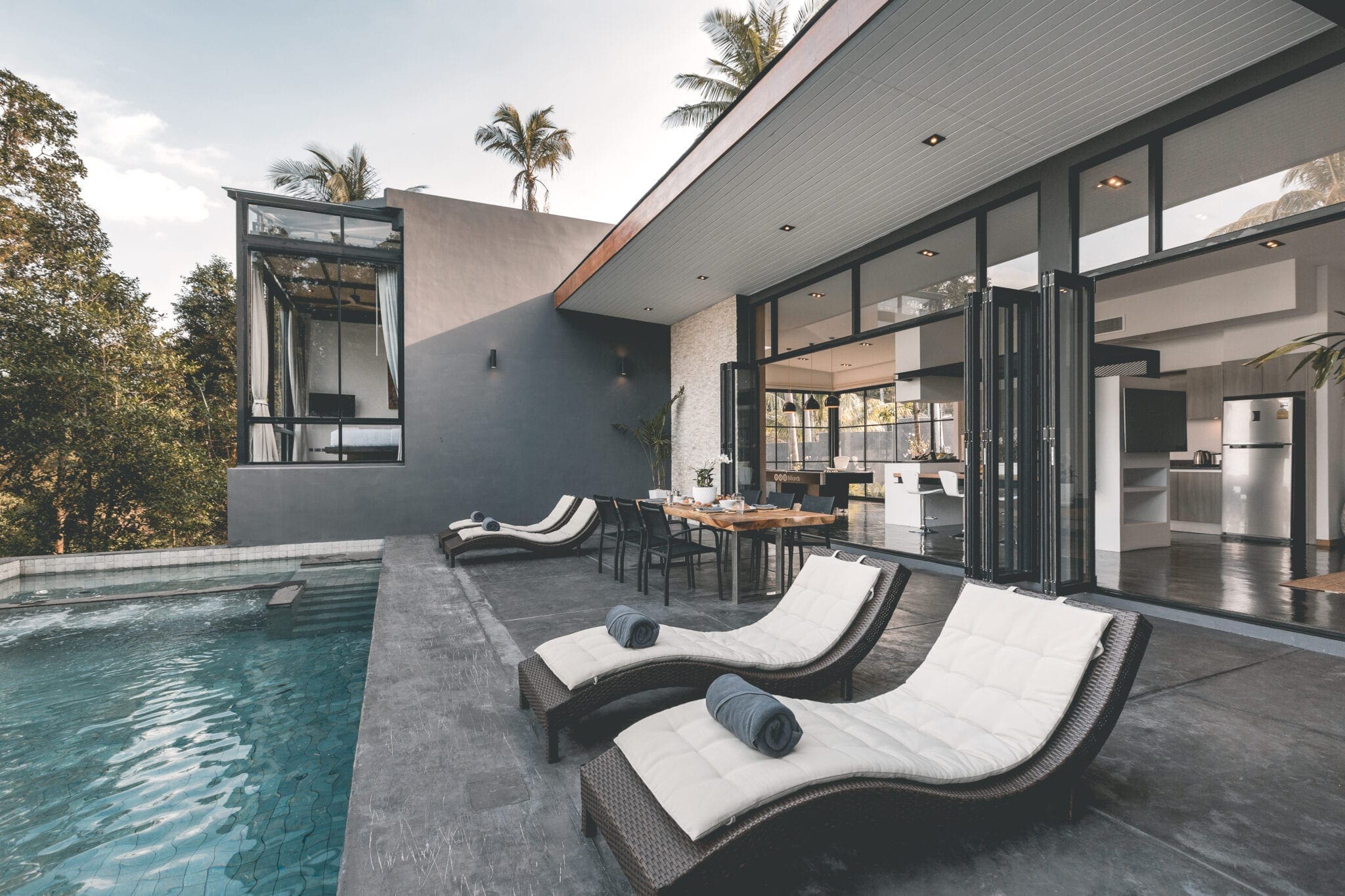Thaise, Airbnb Finds: Thaise over-de-top villa met million dollar view