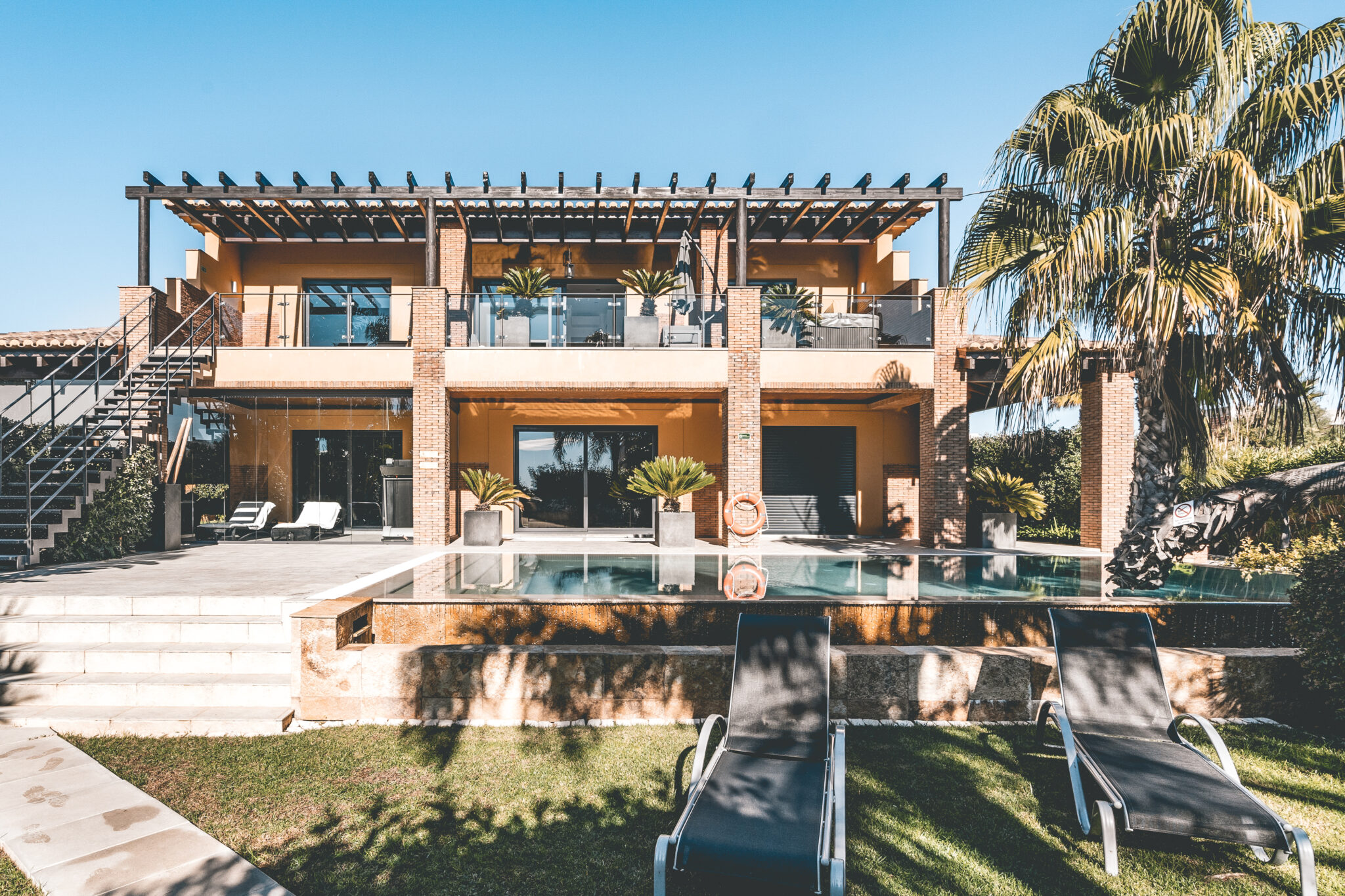 Portugese zon, Airbnb Finds: goedkope Portugese villa heeft alles voor de ultieme get-away