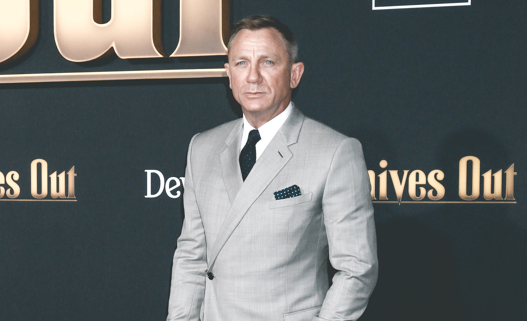 Waar zijn Daniel Craigs spieren gebleven?