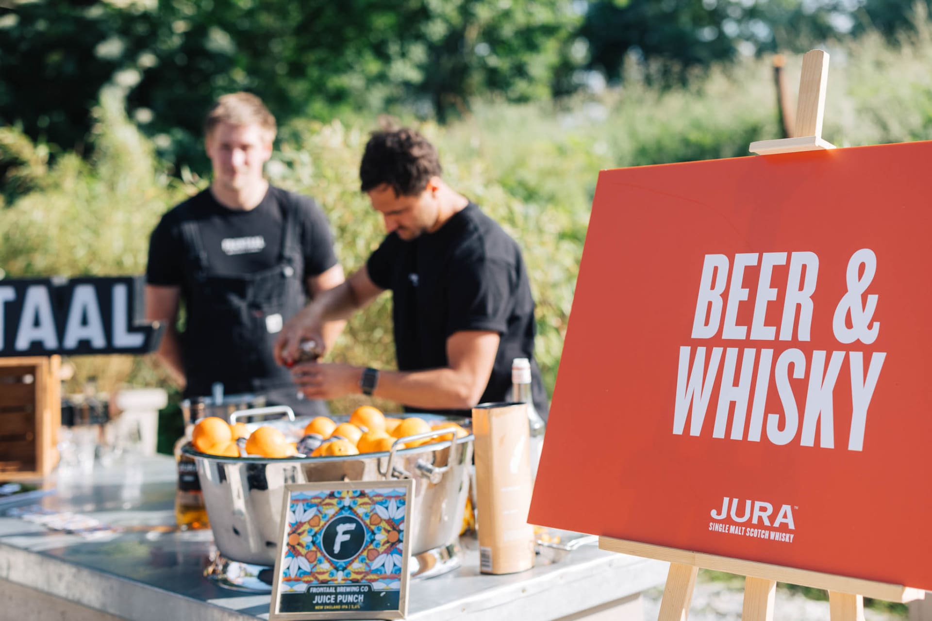 Jura, <strong>Jura Whisky</strong> en de kunst van community building
