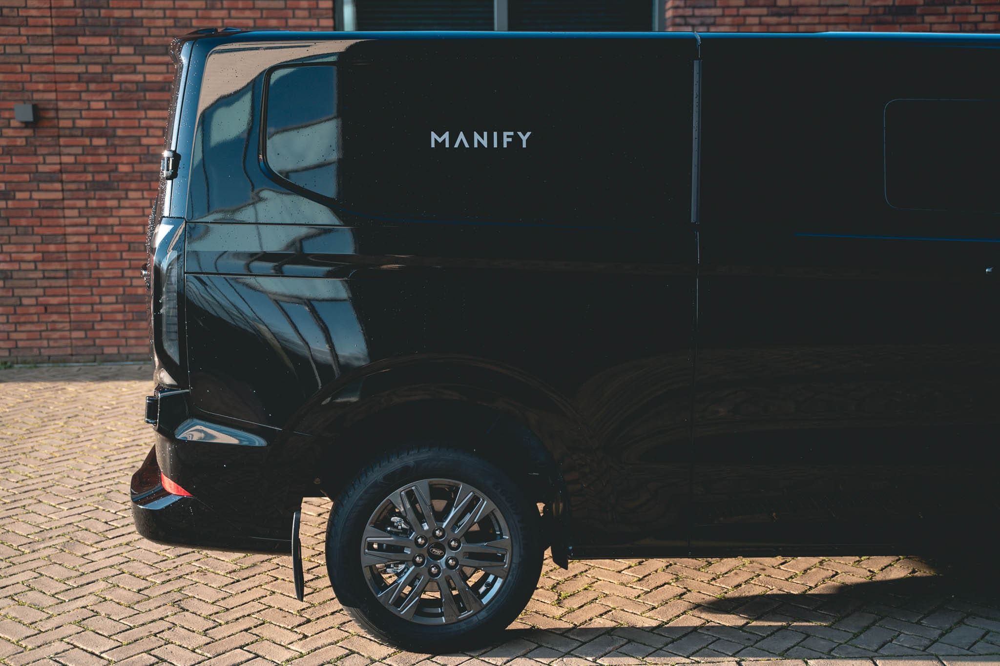 Meet the Ford Transit Custom ‘MANIFY edition’